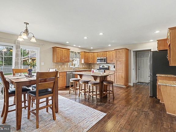 4th image of 772 Rishel Dr
