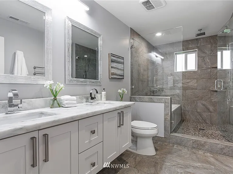2323 SW 114th St — Photo 8