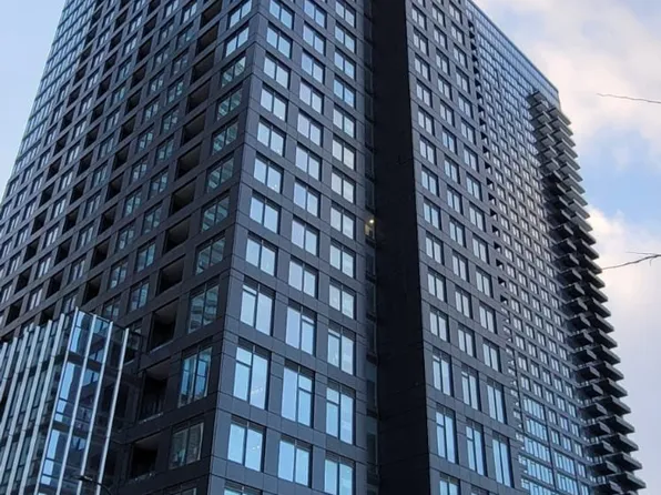 395 Square One Dr, Mississauga, ON