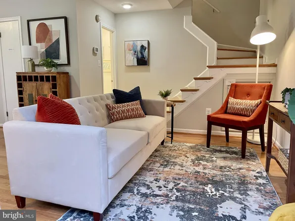 1113 N Vernon St, Arlington, VA 22201