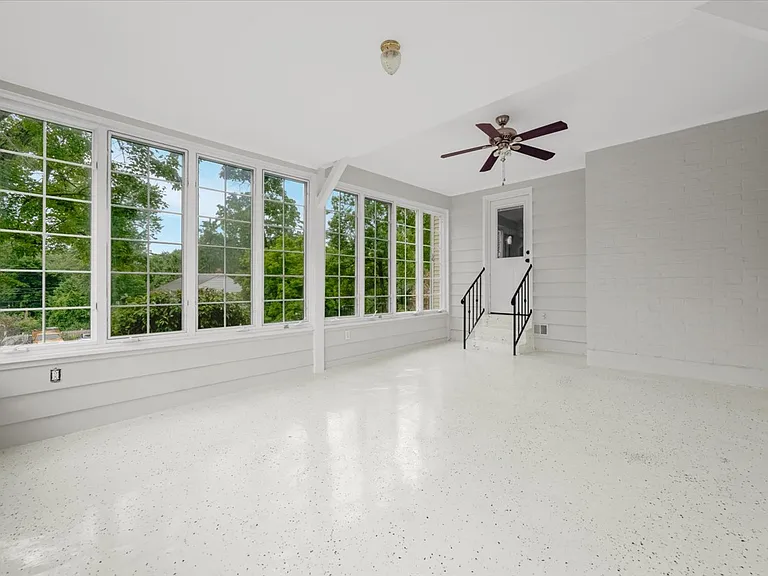 17 Pinewood Rd — Photo 30