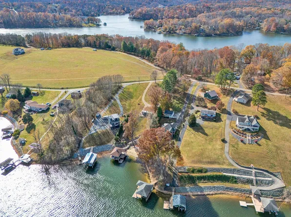 6778 Horseshoe Bend Rd, Goodview, VA 24095