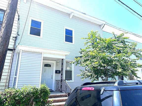 2nd image of 105 Clinton Ave #2