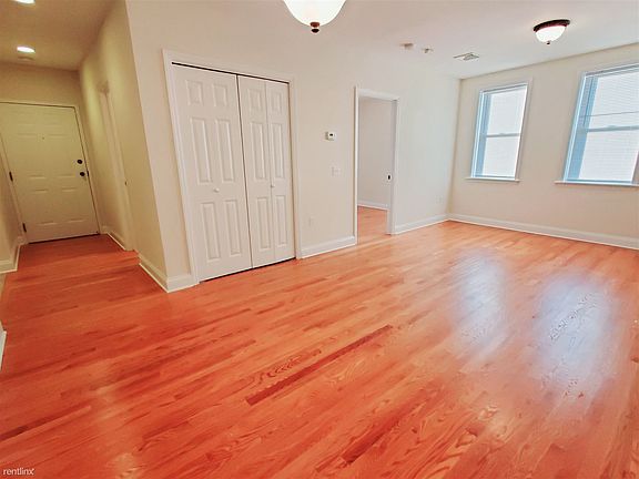 2nd image of 188 Bedford St