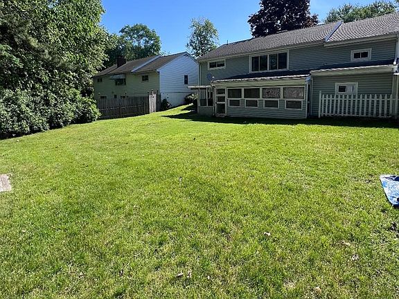 3rd image of 1263 Cornell Ave