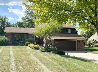 13122 Farm Ln, Dewitt, MI 48820