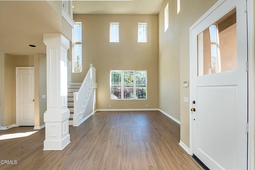 Building Photo - 801 La Vina Ln