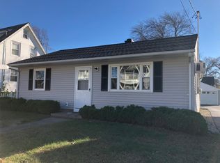 41 Forest St, Groton, CT 06340