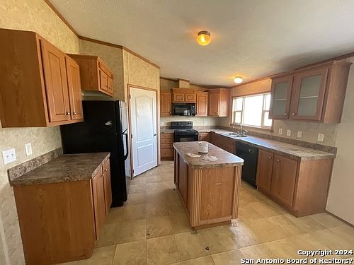 3rd image of 310 NE Montemorellos