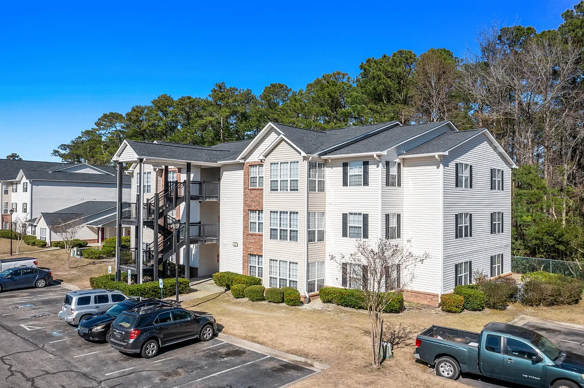 Building Photo - Summer Crest Apartments