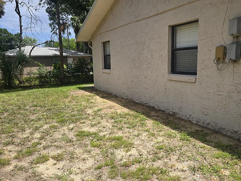 765 Georgia St — Photo 27