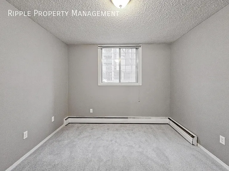 1337 13th Ave SW #211 — Photo 8