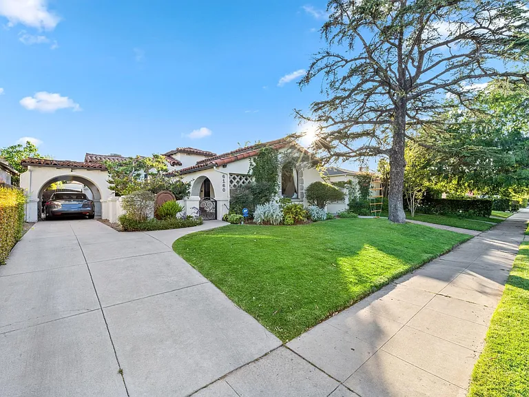 6160 San Vicente Blvd — Photo 22
