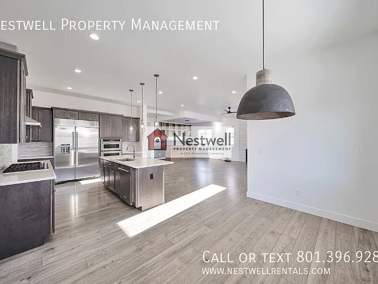 2346 E Snowy Peak Dr — Photo 6