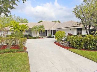 42 Dunbar Rd, Palm Beach Gardens, FL 33418