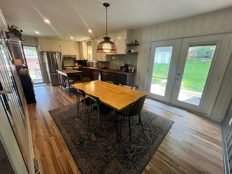 601 Cherokee Dr — Photo 3