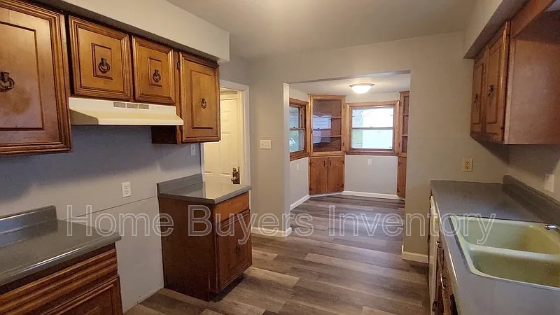 4 bed, 1.5 bath, 1488 sqft, $1,195 — Photo 4