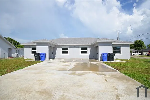 3 bed, 1221 sqft, $2,200 — Photo 4