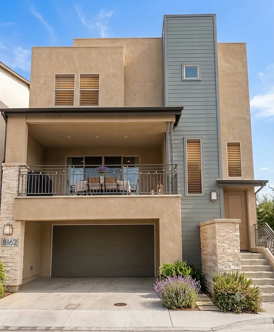3 bed, 3.5 bath, 2050 sqft, $6,200 — Photo 1