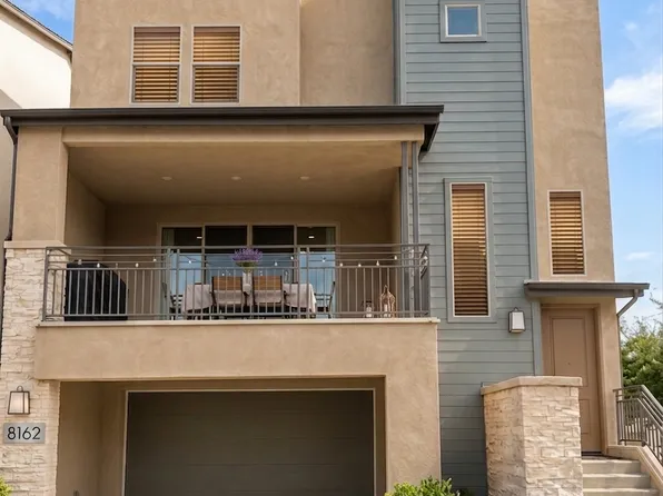 8162 Rose Quartz Cir, San Diego, CA 92126