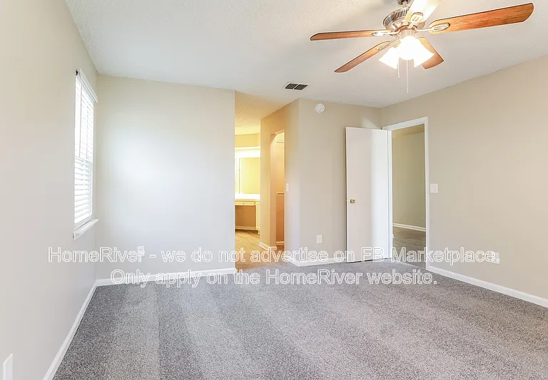 7966 Amandas Crossing Dr E — Photo 9