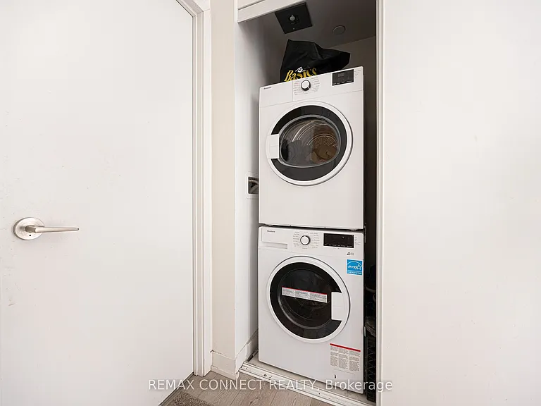 1787 Saint Clair Ave W #818 — Photo 9