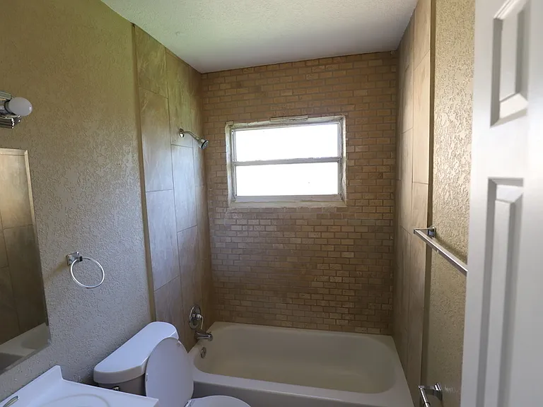 4124 Flamingo Dr — Photo 12