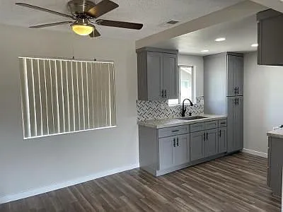 1738 E Fairfield Ct #4 — Photo 2