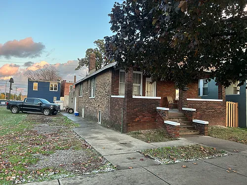 4005 Drummond St Photo 1