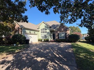 238 Falling Water Rd, Spring Lake, NC 28390