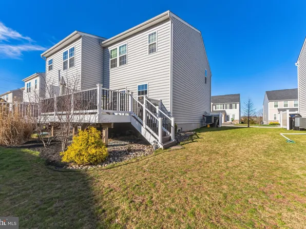 111 Kati Ct, Gilbertsville, PA 19525