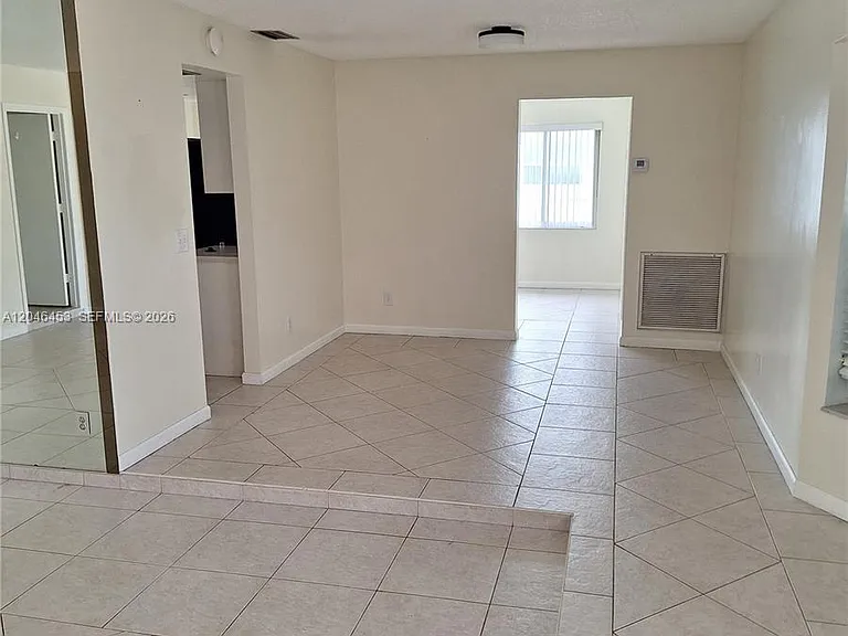 9410 NW 24th Pl — Photo 4