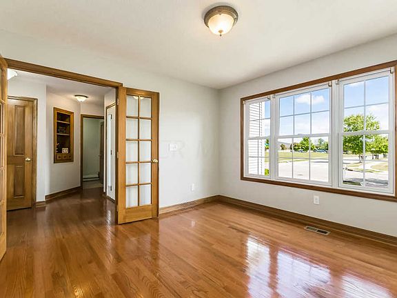 2nd image of 8895 Emerald Hill Dr