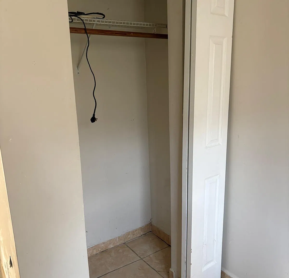 2 bed, 950 sqft, $1,200 — Photo 4