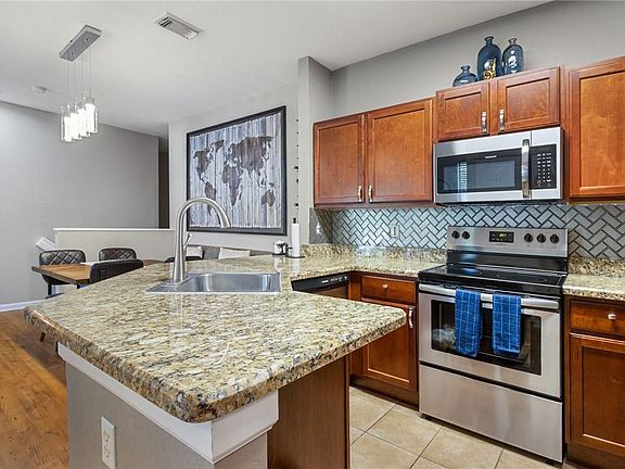 3rd image of 4809 N Wickham Cir Unit A
