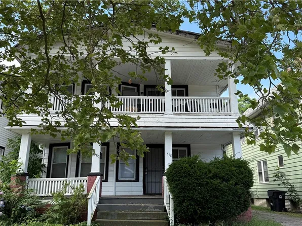 1878 Colonnade Rd, Cleveland, OH 44112