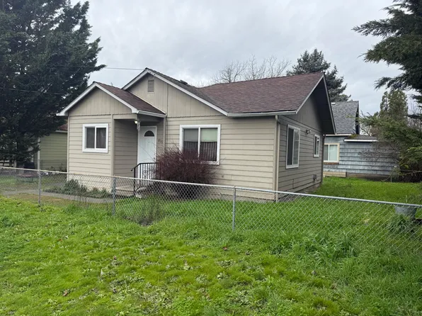 800 SE 12th St, Grants Pass, OR 97526