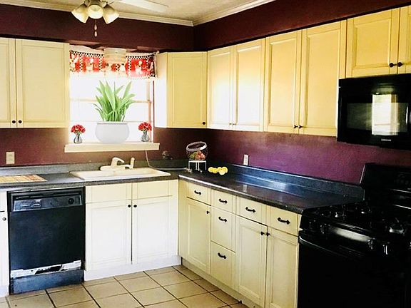 3rd image of 4712 Dove Creek Way