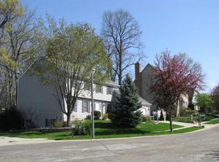 916 Kaito Ln SW, Rochester, MN 55902