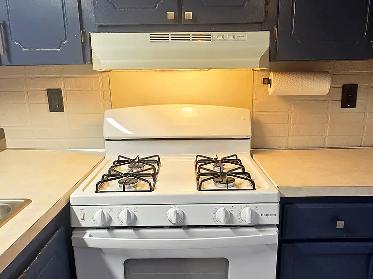 Kitchen - New Stove