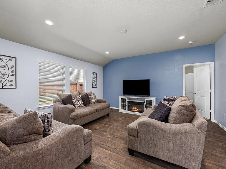 5535 Kingston Crest Ln — Photo 16