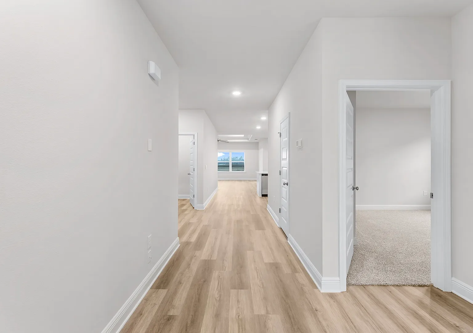 4 bed, 1812 sqft, $2,395 — Photo 2