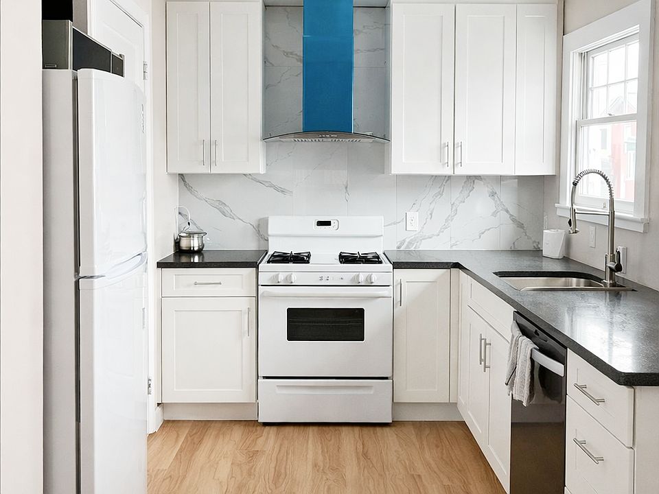 1st image of 2401 McKinley Ave
