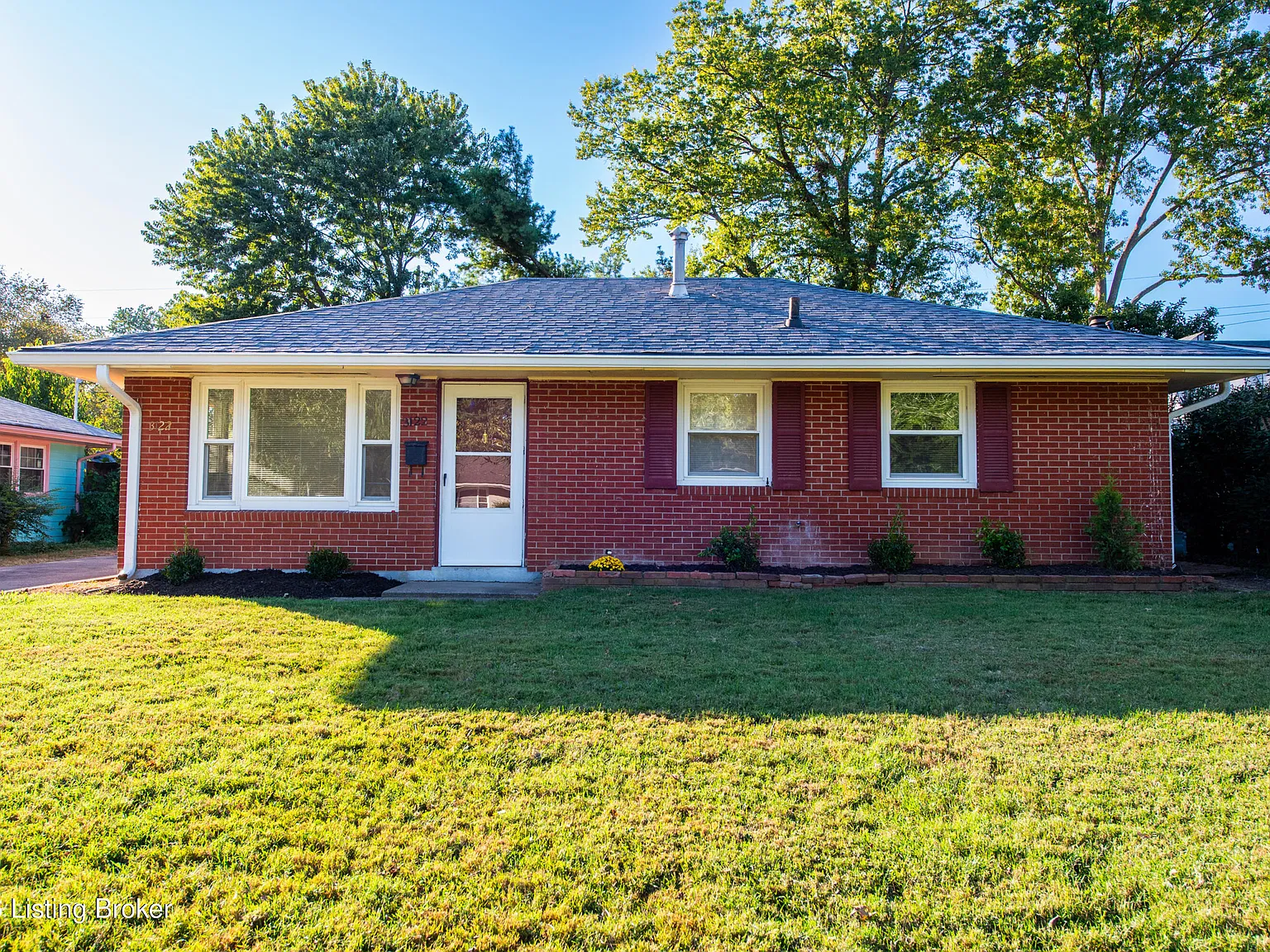 2 bed, 1.0 bath, 1219 sqft, $1,450 — Photo 1
