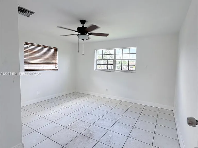 4540 SW 43rd Ave — Photo 9