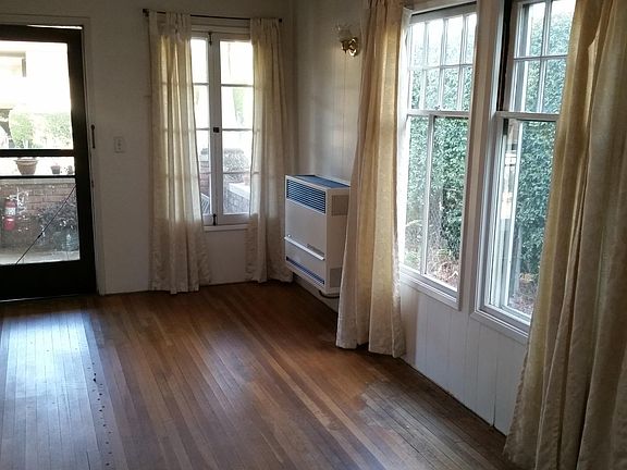 2nd image of 1224 Garden St #C