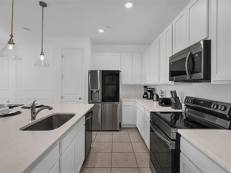 Longboat Dr — Photo 15