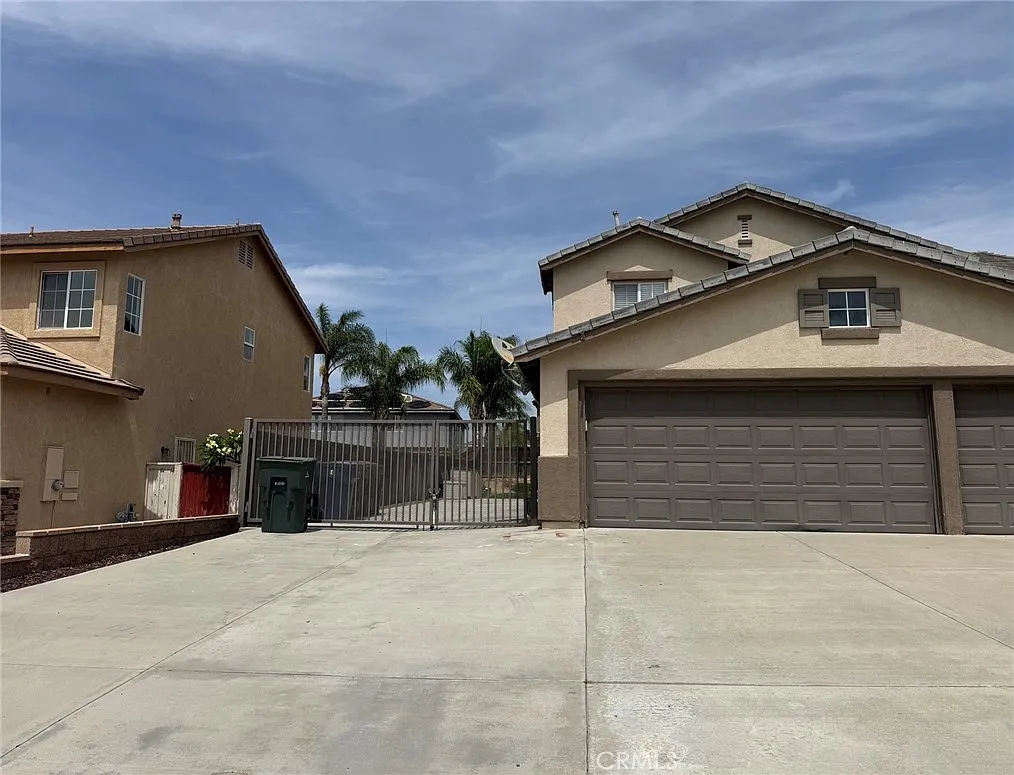4 bed, 3077 sqft, $3,900 — Photo 2