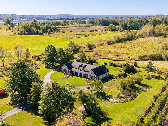 4th image of 115 Magee Rd