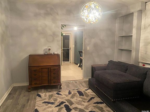 2nd image of 75 Park Ave